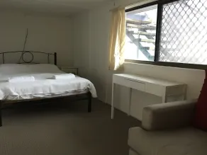 Nerang 66 House - Image 2