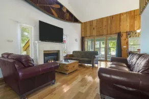 Bluff Cabin - Image 2