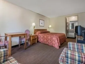 Knights Inn-Columbus Downtown - Image 2