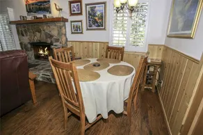 Grizzly Bear - Cozy 1 Bedroom, Couples, Hot Tub, Fenced Yard - Image 4