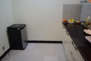 Vehomes Spacious Condo in Greater Noida - Image 3