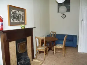 3 Bedroom City Flat in Edinburgh - Image 4