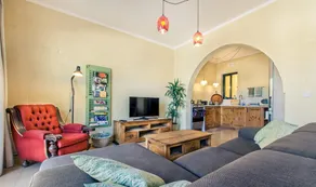 'Feel@Home' Xlendi Retro Designer Apt 30sec from beach - Image 5