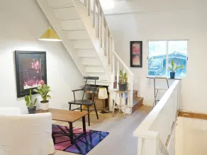 WYH Boutique and Design Hostel - Image 3
