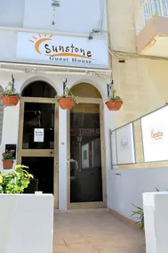 Sunstone Guest House - Image 4