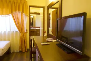 Serene Bungalow - Image 2