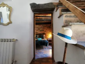 400 Year old 3-bedroom Farmhouse Central Portugal - Image 2