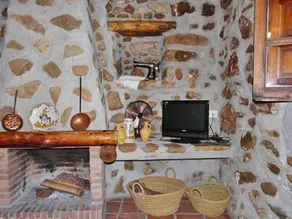 House With 2 Bedrooms in Benaocaz, With Wifi - Image 2