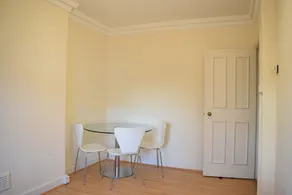 Cozy 1 Bedroom Flat near Primrose Hill - Image 5