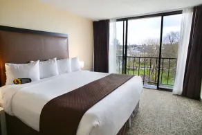 Olympia Governor Hotel - Image 2