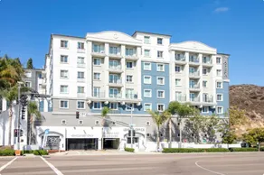 Yes it's right 2 suites and 3 bath in the Heart of San Diego FB2 - Image 2