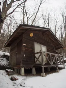 Takibi Hut Campsite - Image 3
