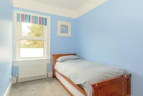 3 Bedroom House With Parking in Bath - Image 5