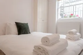 Apartment In Camden Accommodates 4 - Image 2