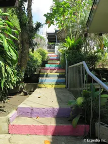 Mountain Breeze Hostel Tagaytay Center - Image 3