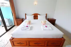 Holiday Guesthouse - Image 5