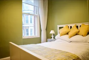 Traditional 2 Bedroom Flat With Views of Portobello Beach - Image 3