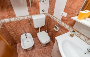 Stunning Home in Garica With Wifi and 4 Bedrooms - Image 4