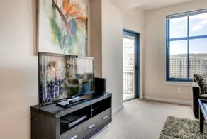 Global Luxury Suites at Town Center - Image 3