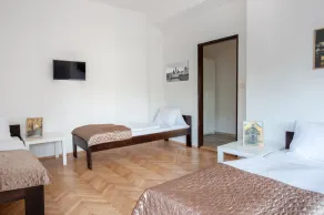 Green Park Apartments - Image 2