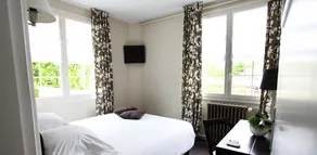 Hostellerie De La Riviere - Image 4
