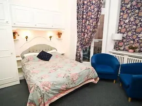 Maranton House - Image 3