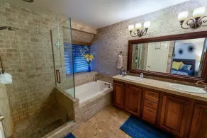 3245 Chandler - Image 4