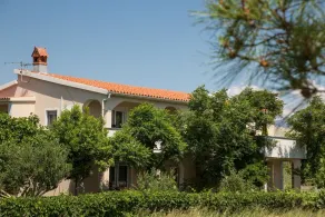 Ana - Great Location, Near the Beach - A2 - Image 4