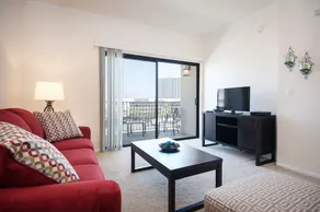Sunshine Suites at 616 St. Paul - Image 5