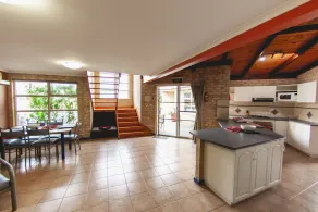 Yot Spot Holiday Apartments - Image 3