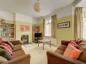 Calm Holiday Home in Broadstairs Kent With Garden - Image 2