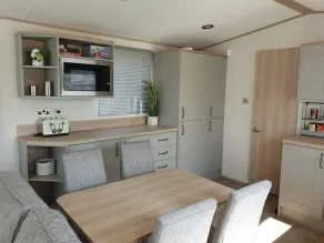 The Sea Breeze - 8 Berth Premium Caravan in Camber Sands - Image 4