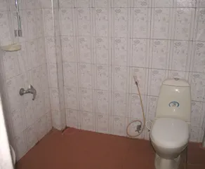 Bernie's Inn - Image 5