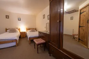 Hulmes Vale House - Sleeps 14 - Peak District - Image 3