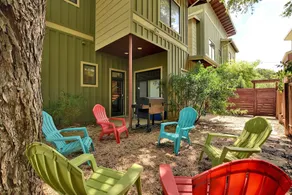 Bright and Modern Rental in Austin by RedAwning - Image 4