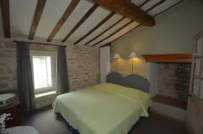 Bed And Art - Image 2