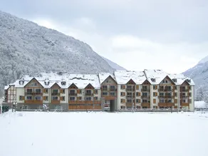 Well-kept Apartment in a Mountain Village With Thermal Baths - Image 3