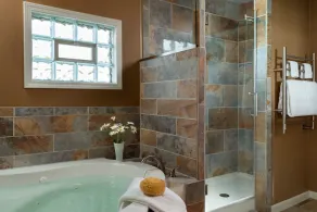 Cedar Crest Lodge - Image 4
