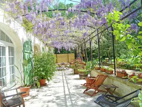 Maison de vacances avec piscine privée, jardin et barbecue - Image 5