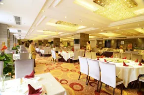 Oriental Royal Hotel - Image 2