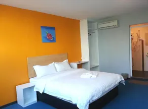Lucky 11 Hotel - Image 5