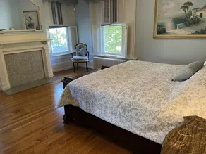Chez Lindsey Bed & Breakfast - Image 3