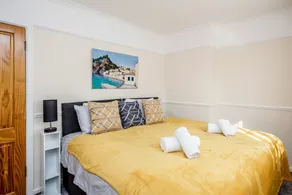 MPL Apartments - Woodside House by Harry Potter Studios - Image 3