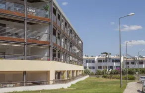 B46 - Marina Park Apartment with Seaview - Image 4