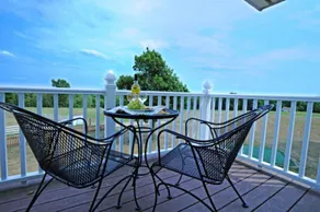 Red Maple Inn - Image 3