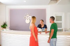 Alianthos Garden Hotel - Image 4