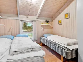 5 Person Holiday Home in Hals - Image 3