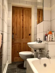 2 Bedroom Flat Near Leith - Image 4