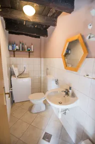 House Kraj - Image 5