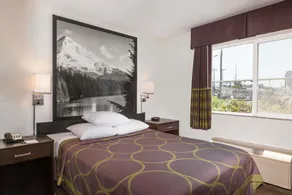 Super 8 by Wyndham Gresham/Portland Area OR - Image 5